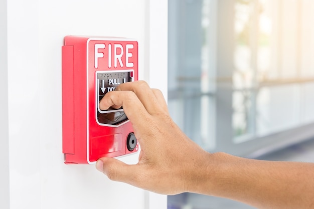 Установка пожарной сигнализации в квартире: безопасность вашего жилья превыше всего